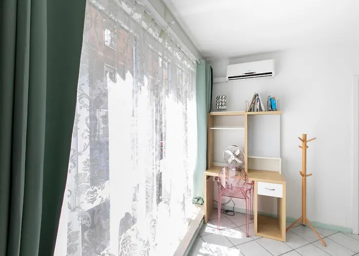 Marconi - Short Apartment *