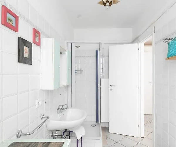 Marconi - Short Apartment