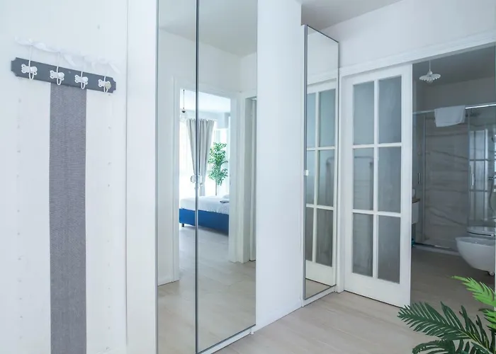 Apartment Marconi - Short *