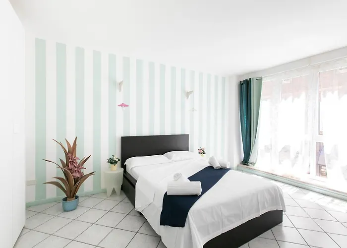 Marconi - Short شقة