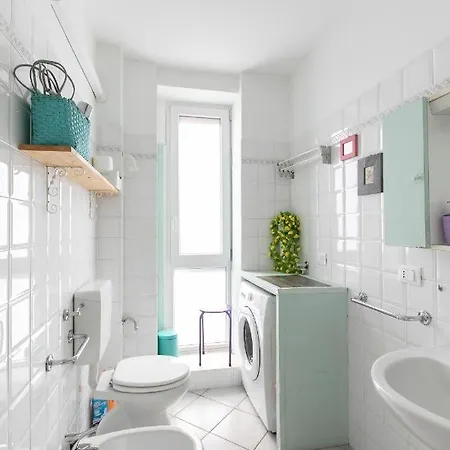 Marconi - Short * Bologna